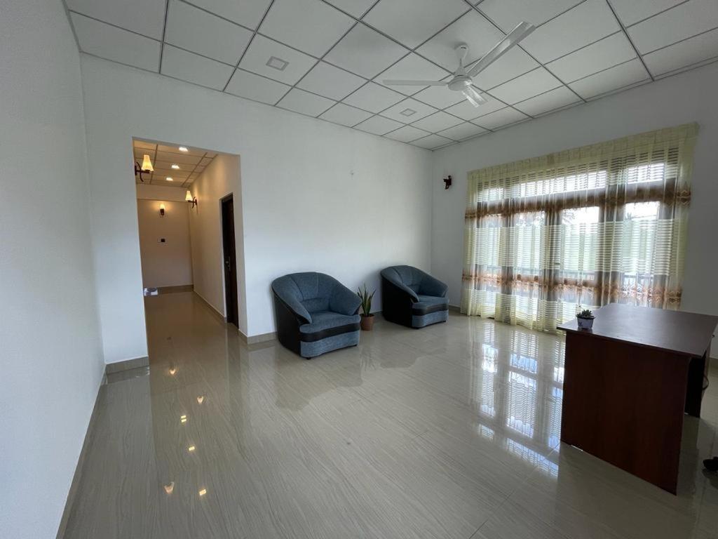 Theon Resort Anuradhapura Exterior photo